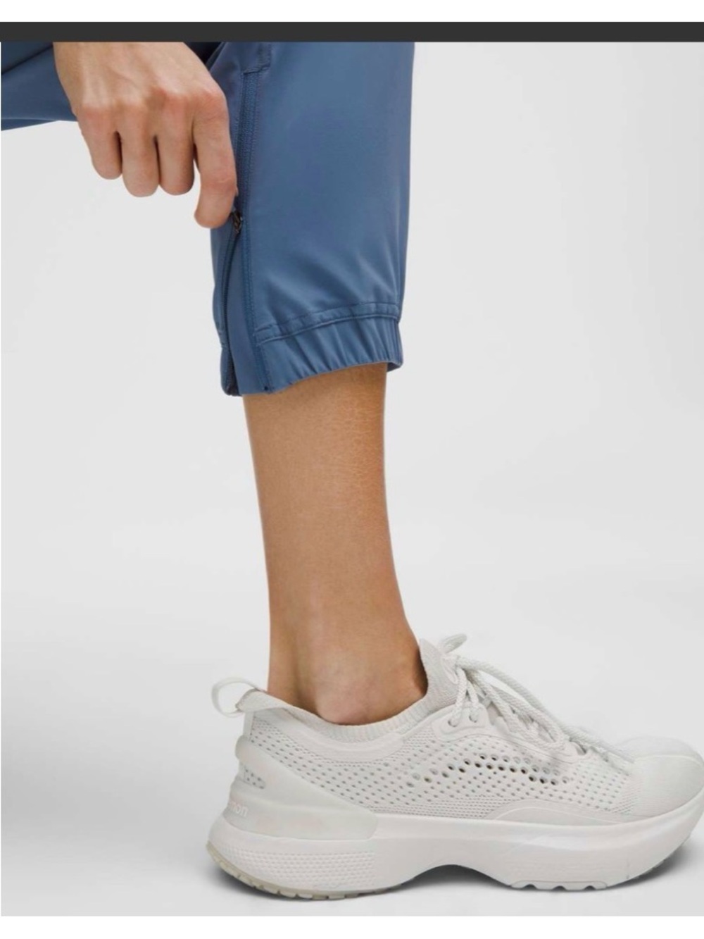 Lululemon Adapted State High-Rise Jogger *Short
Washed Denim - Picture 3 of 10
